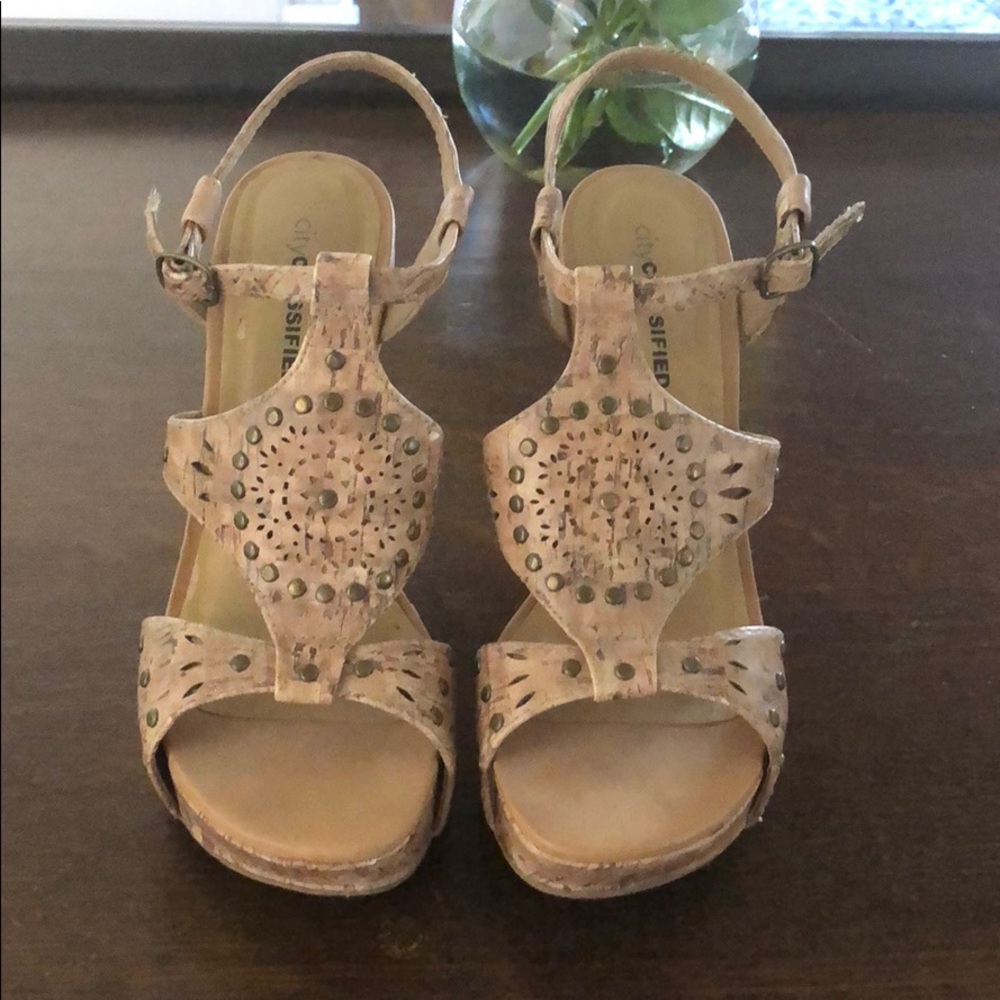 Classified Cork wedge 8